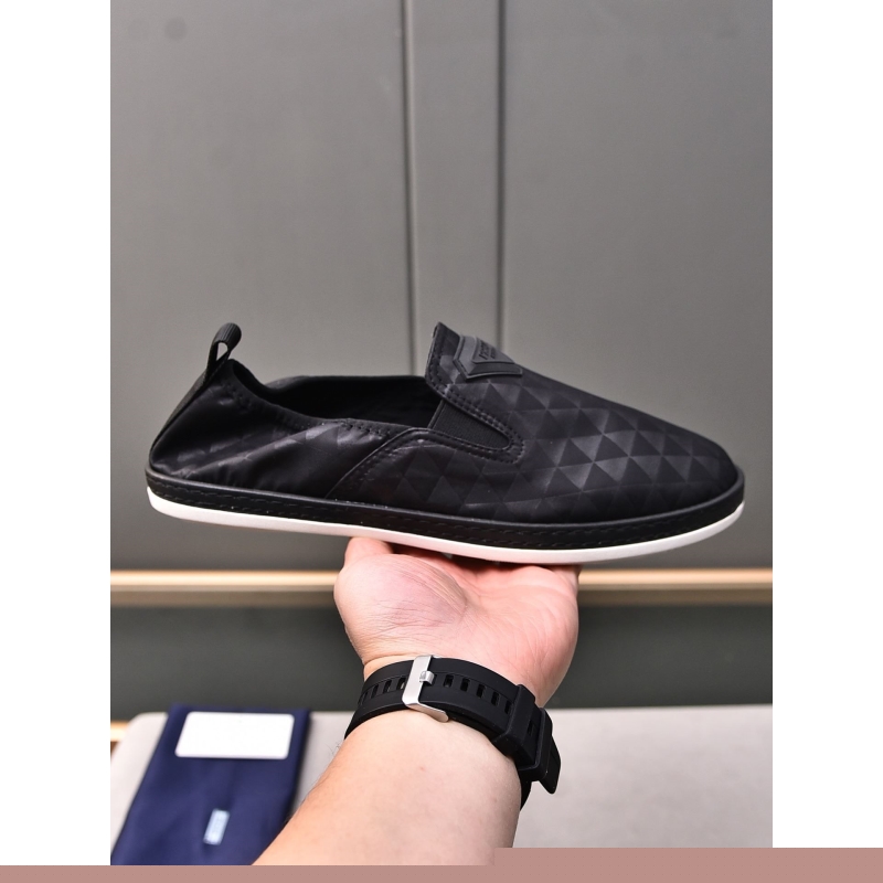 Pra*a leather shoes